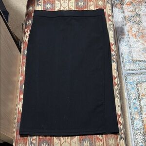 VINCE. Elegant Black Pencil Skirt